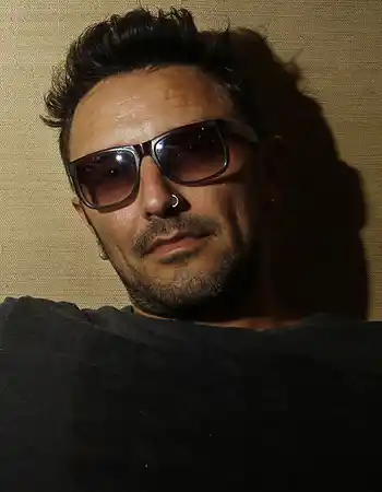 emi emiliano brancciari artista mas fm santa fe argentina radio online plataformas la radio que se ve