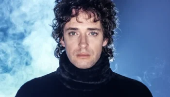 "AHÍ VAMOS" DE GUSTAVO CERATI CUMPLE 20 AÑOS GLORIOSOS 1 ahi-vamos-de-gustavo-cerati-cumple-20-anos-gloriosos-portada