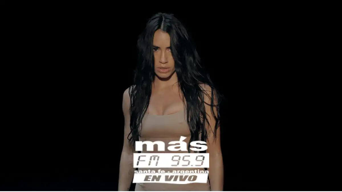 Bajofondo lanzó la edición DELUXE de "OHM", su aclamado último álbum de estudio y para "Con vos", contó con la multifacética Lali. ¡Letra y video! con-vos-y-el-valor-de-lali-y-bajofondo-interna
