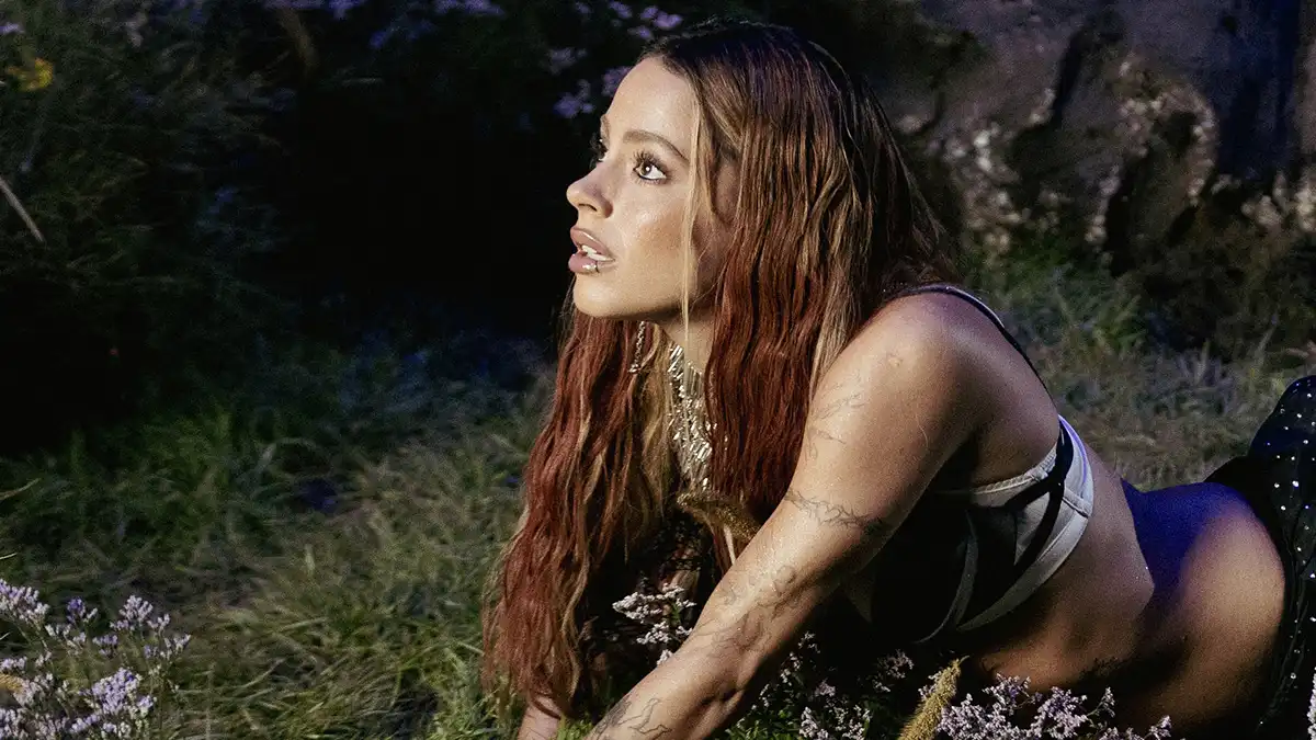 futttura-live-el-nuevo-album-de-tini-portada