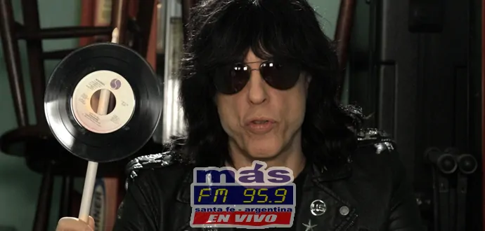 Marky fue uno de los integrantes de la banda pionera del punk rock que influenció a las próximas generaciones y grupos. Hoy es el único integrante vivo de los Ramones. Marky fue uno de los integrantes de la banda pionera del punk rock que influenció a las próximas generaciones y grupos. Hoy es el único integrante vivo de los Ramones.