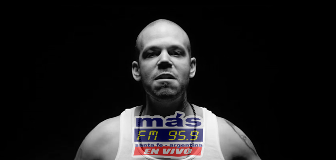 Mientras el mundo llora lo sucedido en España con los ataques terroristas, René Pérez, conocido como Residente estrena  Guerra 