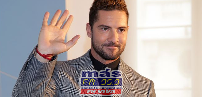 El artista español David Bisbal presenta el video de "La tenga o no": toda la info, la letra y las imágenes están acá.

El cantante español estrenó el video de "La tenga o no", canción incluida en su último disco "Hijos del Mar".

En el video vemos a David Bisbal en diferentes momentos de hacer un show. En la previa, solo contemplando la inmensidad de un estadio y durante pleno show, cantando frente a una multitud.