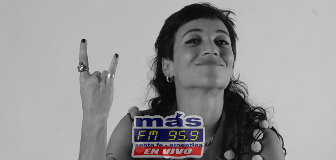 La artista Sol Pereyra está presentando  De Otro Planeta . El sencillo pertenece a "Prendete", el último lanzamiento discográfico de la artista.