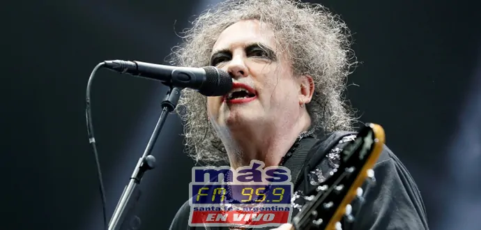 Un año después de su última actuación en vivo, celebrada en Londres en diciembre de 2016, The Cure anunció un megafestival para celebrar su 40º aniversario. Un año después de su última actuación en vivo, celebrada en Londres en diciembre de 2016, The Cure anunció un megafestival para celebrar su 40º aniversario.