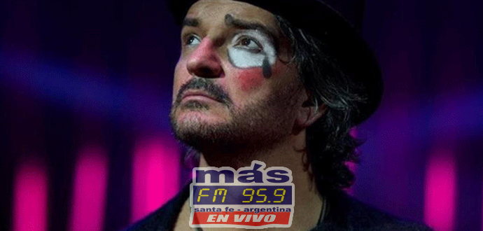 En medio de su exitosa gira por los Estados Unidos, Ricardo Arjona lanzó mundialmente el video Señorita  tercer sencillo de su álbum "Circo Soledad".