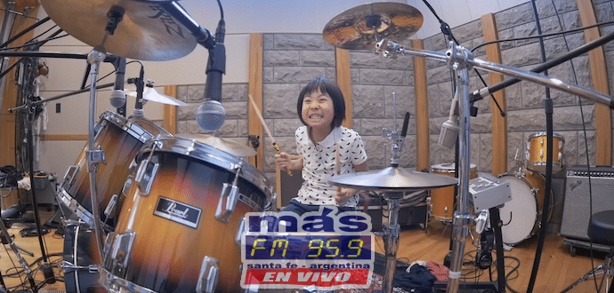 ROBERT PLANT Y UNA PICHONA DE CRACK