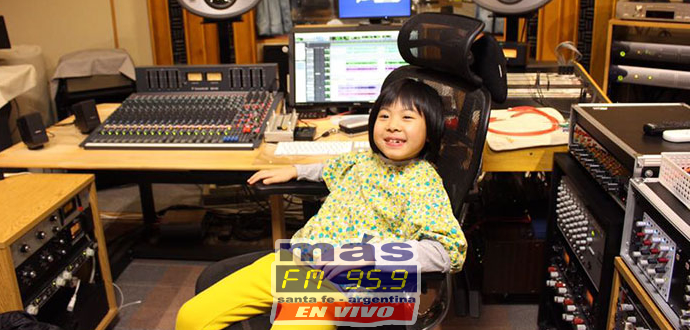 ROBERT PLANT Y UNA PICHONA DE CRACK