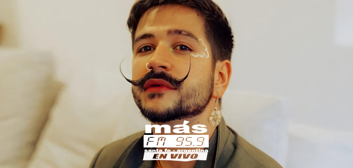 El aclamado cantautor y productor nominado a tres GRAMMY® y ganador de cinco Latin GRAMMY® Camilo, lanzó la edición deluxe de su tercer álbum de estudio De Adentro Pa Afuera, a través de Sony Music Latin/Hecho a Mano.