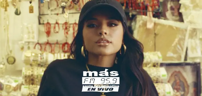 Becky G presenta nuevo single "Querido abuelo", en el cual le rinde homenaje a su difundo abuelo.