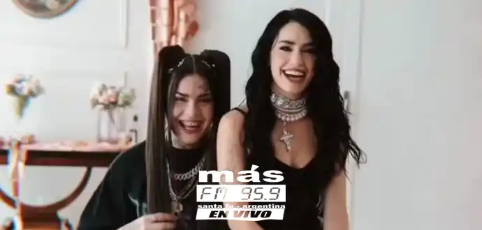 Ptazeta y Lali A oscuras, canción donde la cantante argentina realizó una colaboración con la rapera española, e hicieron un videoclip picante.