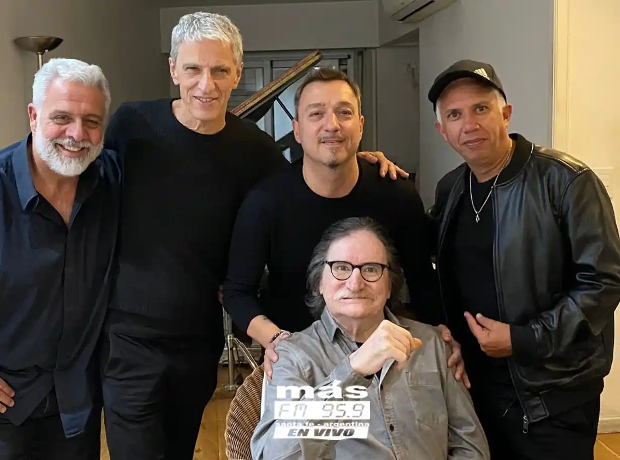 Charly firmó contrato y vuelve a confiar en Sony Music para el lanzamiento de su nuevo álbum “La lógica del escorpión”.