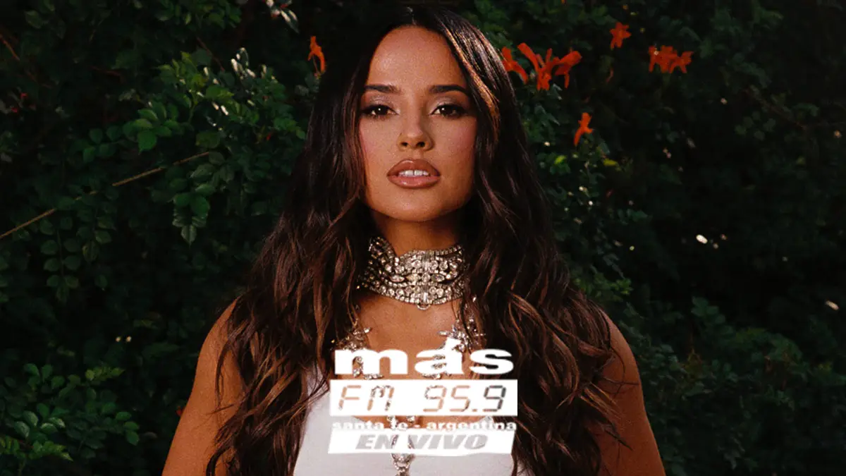Carlos Santana y la superestrella global Becky G presentaron hoy el video oficial de “Mi Gran Amor” mi-gran-amor-eficaz-union-de-santana-y-becky-g-portada