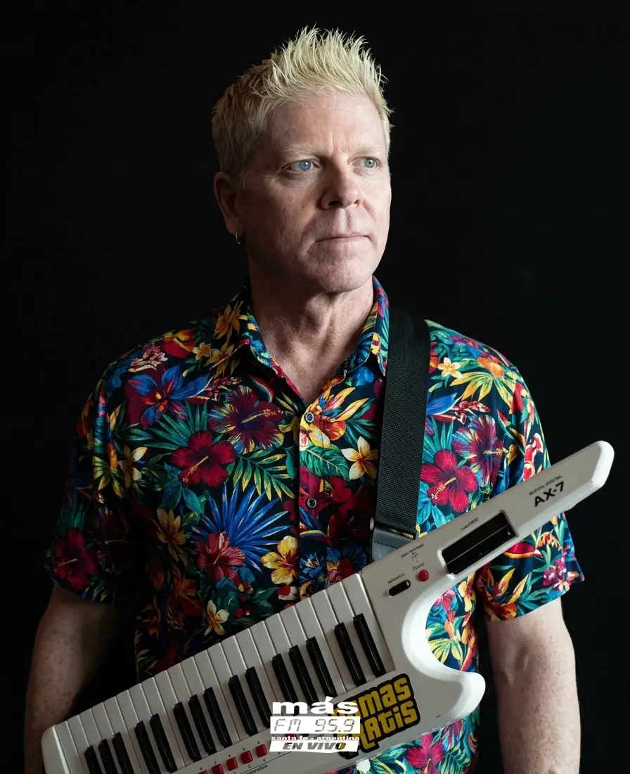 En 1998, The Offspring, la banda de rock punk estadounidense, lanzó "Pretty Fly". pretty-fly-asombrosa-version-cumbia-ia